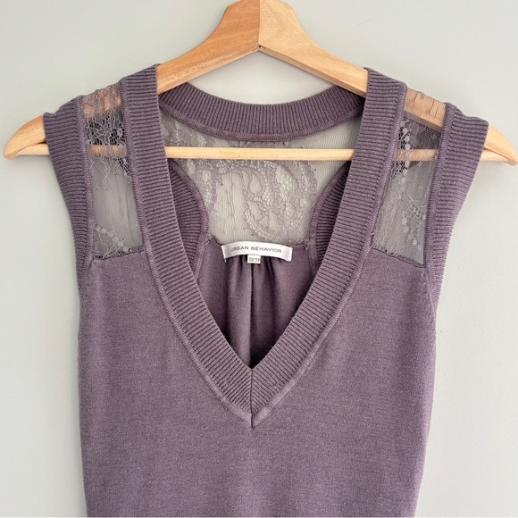 Urban Behavior Women's Size XS Knitted Vest Lace Quiet Luxury Business Chic Soft - Picture 4 of 12